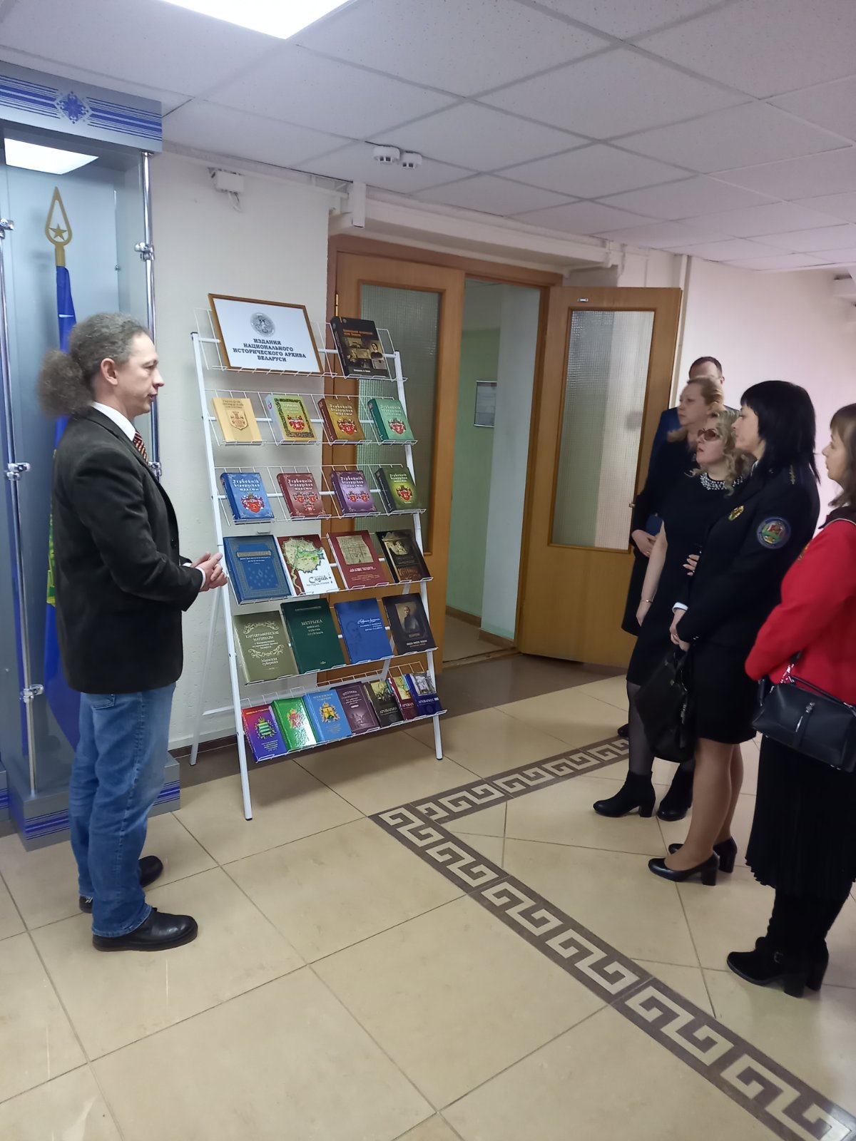 Удзел у правядзенні кніжнай выставы
