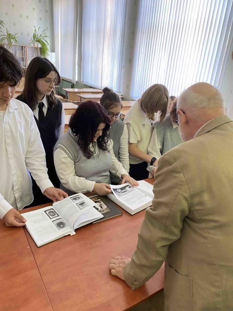 Правядзенні занятку гуртка «Юны архівіст»